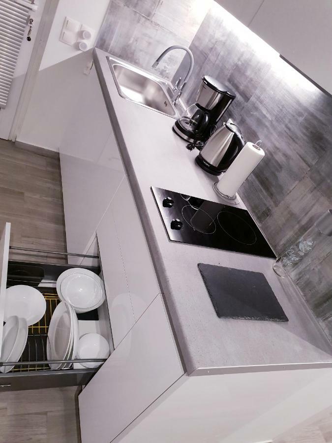 Beautiful Brand New Apartment Seaside Atenas Exterior foto